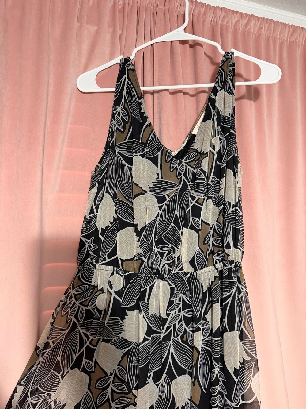 Ella Moss Black, Beige & Gray Leaf-Print Maxi Dress with Tie Shoulders